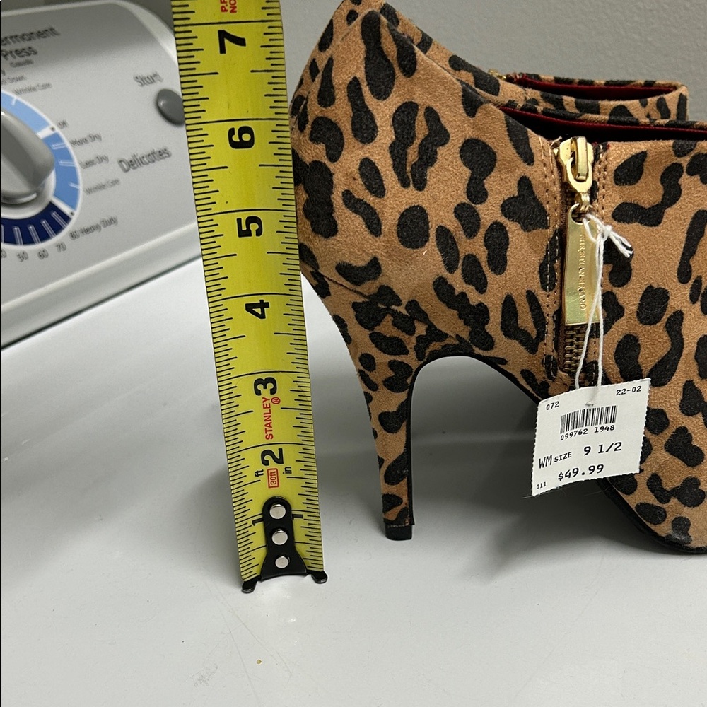 Christian Siriano Leopard Heeled Boots Booties 9.5 NWT - Picture 14 of 14